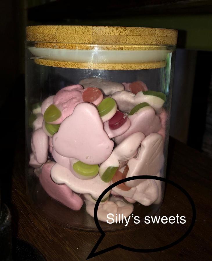 Silly'S Inn 미델뷔르흐 외부 사진